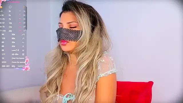 Latina_Beybi from StripChat is Freechat