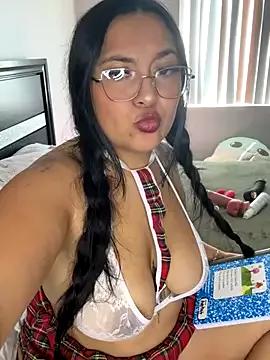 latina_curvy22 from StripChat is Freechat