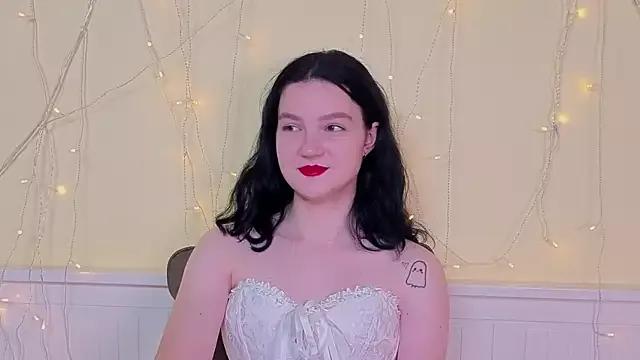 LatinaHuguenin from StripChat is Freechat