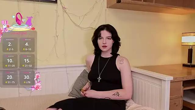 LatinaHuguenin from StripChat is Freechat