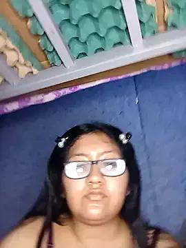 latinaladyg from StripChat is Freechat