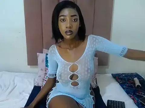 Latoyaxx12 on StripChat