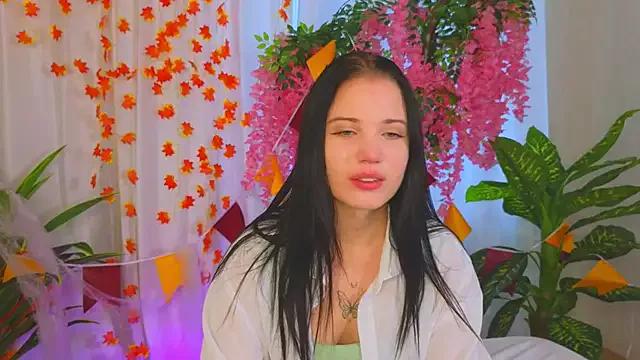 LauraHale from StripChat is Freechat