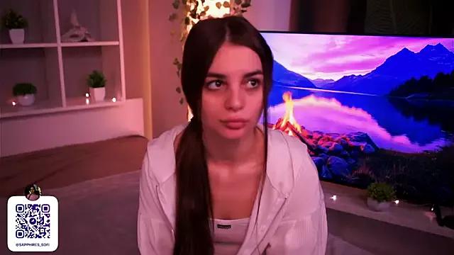 LauraHansil from StripChat is Freechat