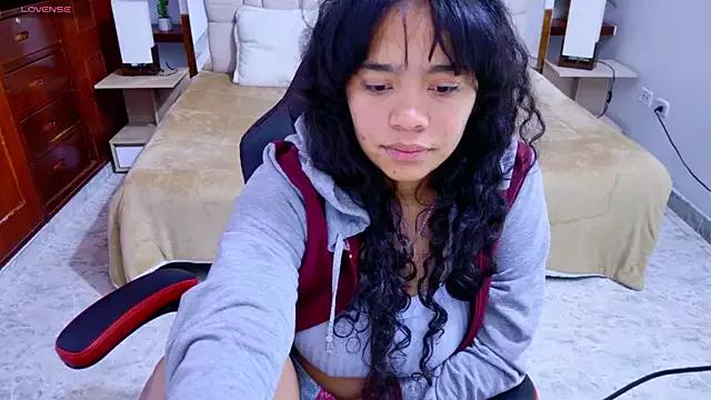 Laureentt_ webcams show profile image 
