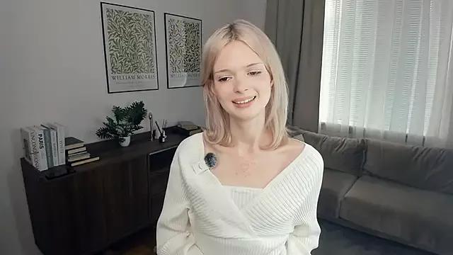 LaureMestler from StripChat is Freechat