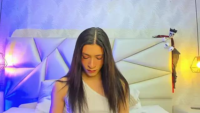 laurettedela_rouse from StripChat is Freechat