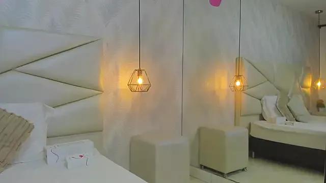 laurettedela_rouse from StripChat is Freechat