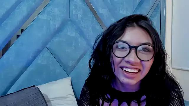 LauryAndNarem69 from StripChat is Freechat