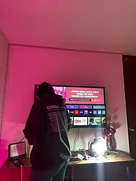 lauuraww from StripChat