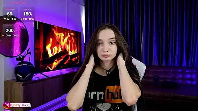 laxyflaxyy from StripChat is Freechat