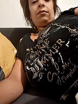 layan24 from StripChat