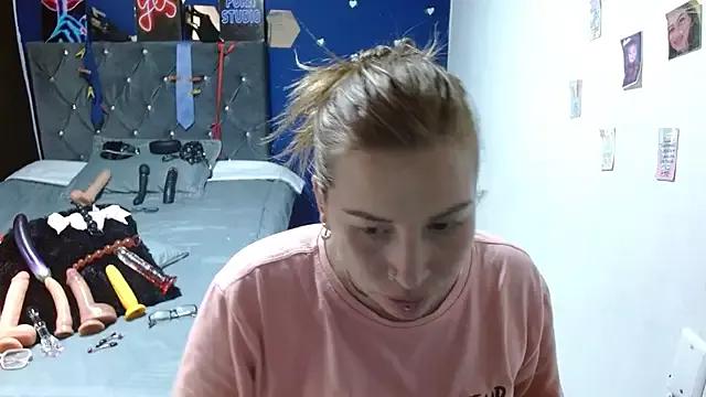 layanafuckhardass from StripChat