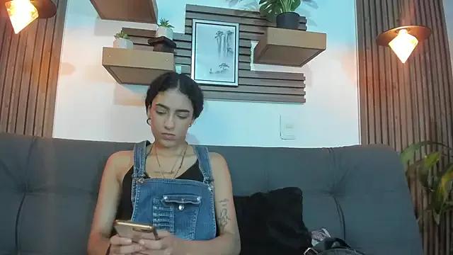 Layla_707 from StripChat