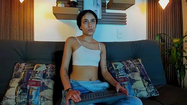 Layla_707 from StripChat