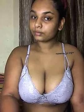 layla_amin from StripChat