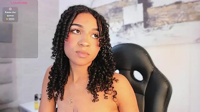 Layla_Clarke from StripChat