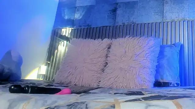 Layla_Cullen from StripChat