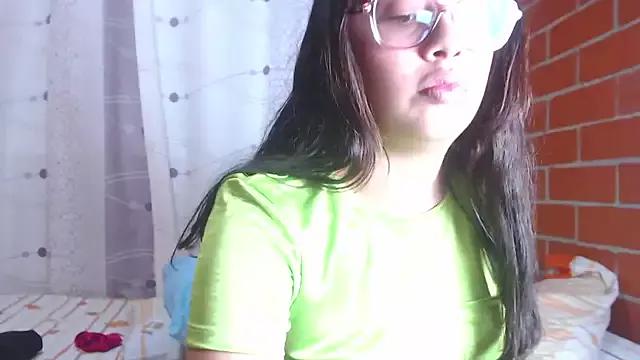 layla_lux_ from StripChat