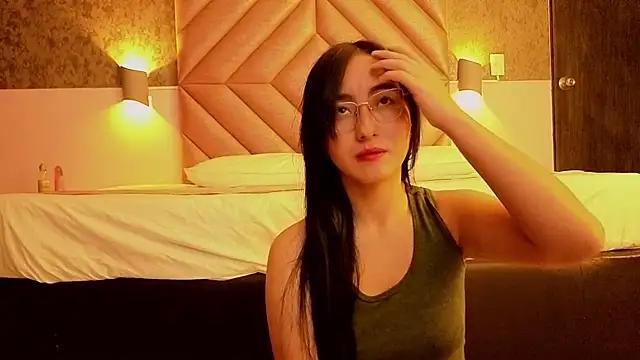 layla_santana from StripChat