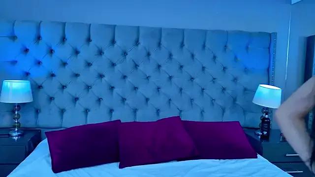 LaylaaDoll from StripChat is Freechat