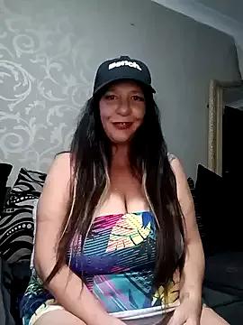 Leanne43 from StripChat is Freechat