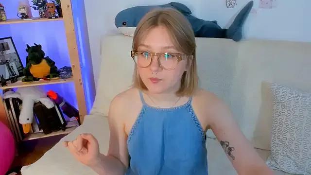 Leazy_peazy webcams show profile image 
