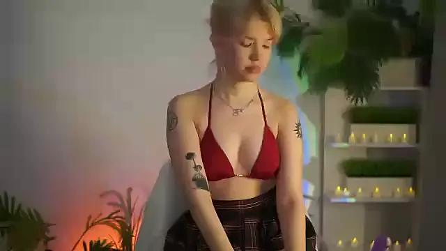 Leila_La from StripChat