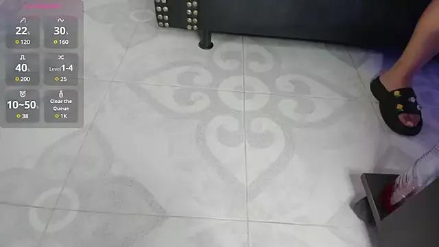 Leila_Saadi from StripChat