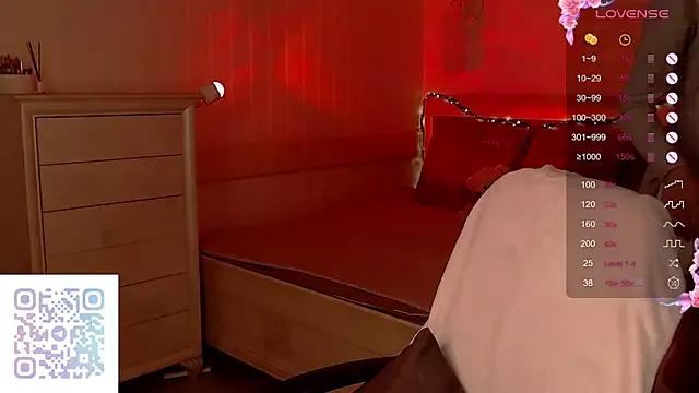 Leila_Vanilla from StripChat