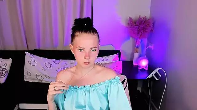 Leila_xxBaby from StripChat is Freechat
