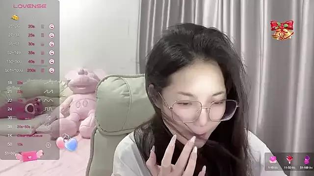 LeLe-666 from StripChat