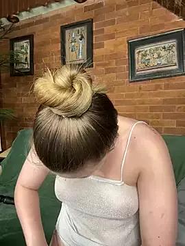 Photos of Lena_Wow from StripChat is Freechat