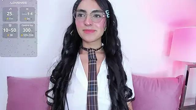 LennaBlair from StripChat is Freechat