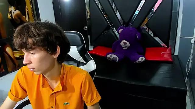 lenni_sirius from StripChat