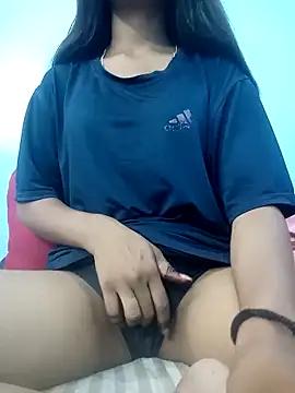 Leoni_G from StripChat is Freechat