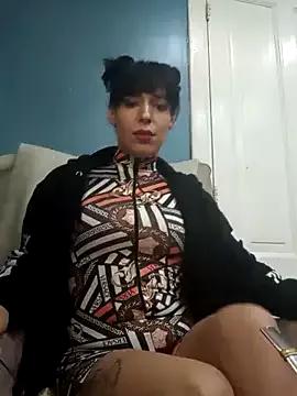 leonni_ from StripChat is Freechat