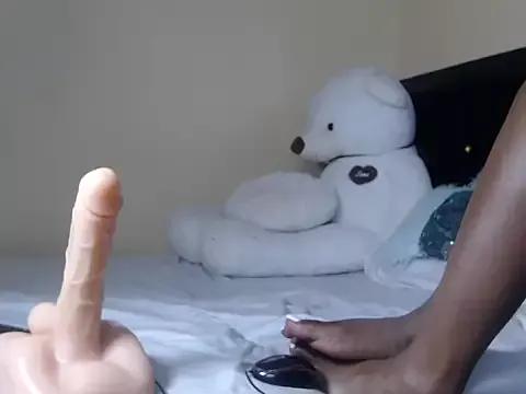 leslie_bebby2 from StripChat