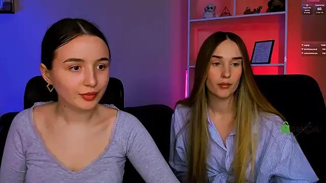 leslie_bird from StripChat