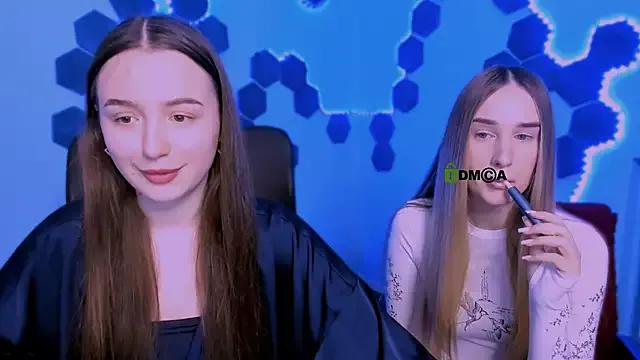 leslie_bird from StripChat is Freechat