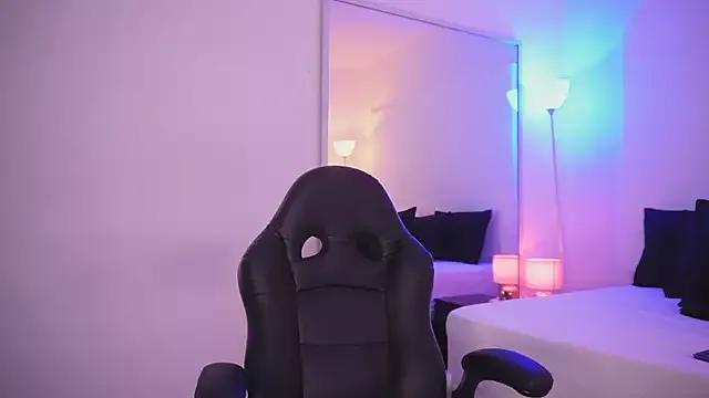 leslie_k from StripChat