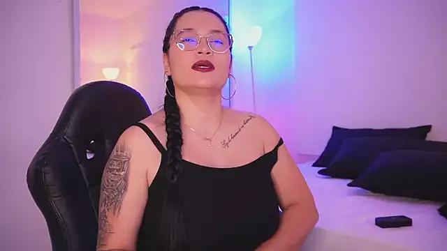 leslie_k from StripChat