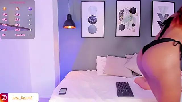 Leslie_kourtrey_ from StripChat