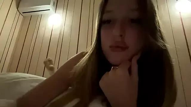 LESSIE_LEON from StripChat