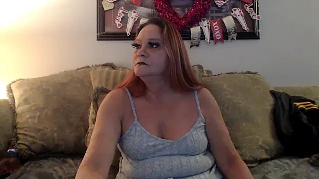 LexxiLeeds from StripChat
