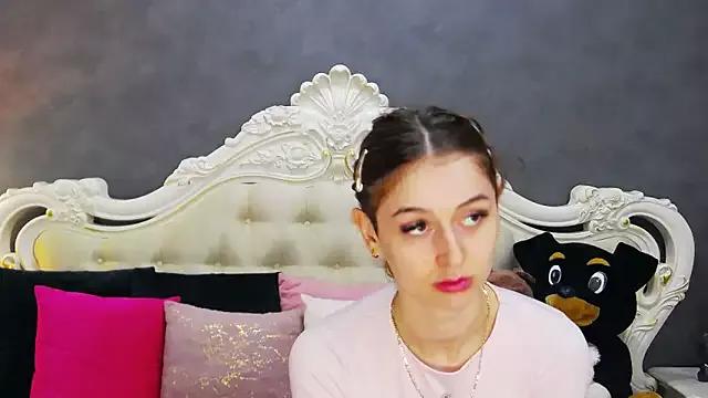 LexyFire from StripChat is Freechat