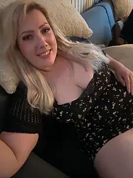 LexySaint from StripChat is Freechat