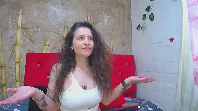 Leyla_Horny_Bg from StripChat