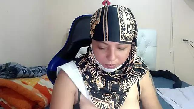Leylafourniert webcams show profile image 