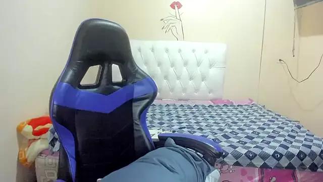 Leylafourniert from StripChat